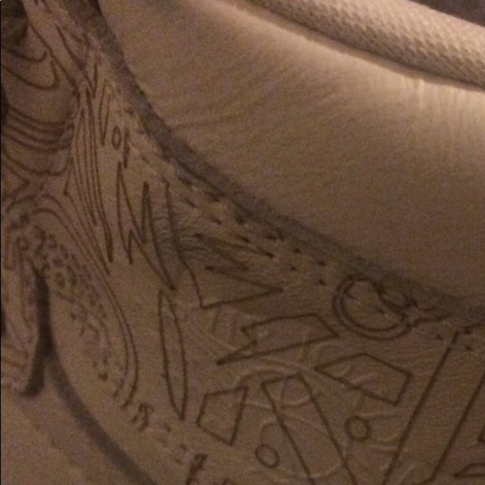 Air Jordan 1 Retro Hi OG LASER (Authentic) - Picture 3 of 8